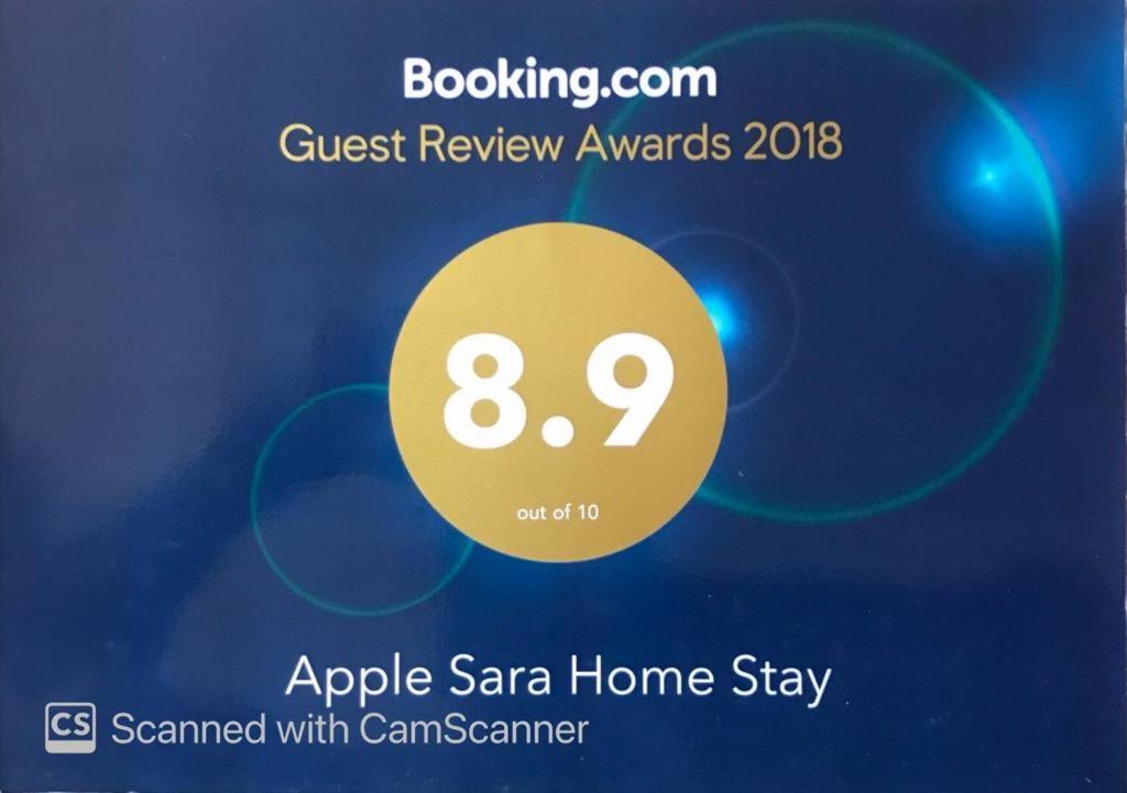Apple Sara Home Stay Канді Екстер'єр фото