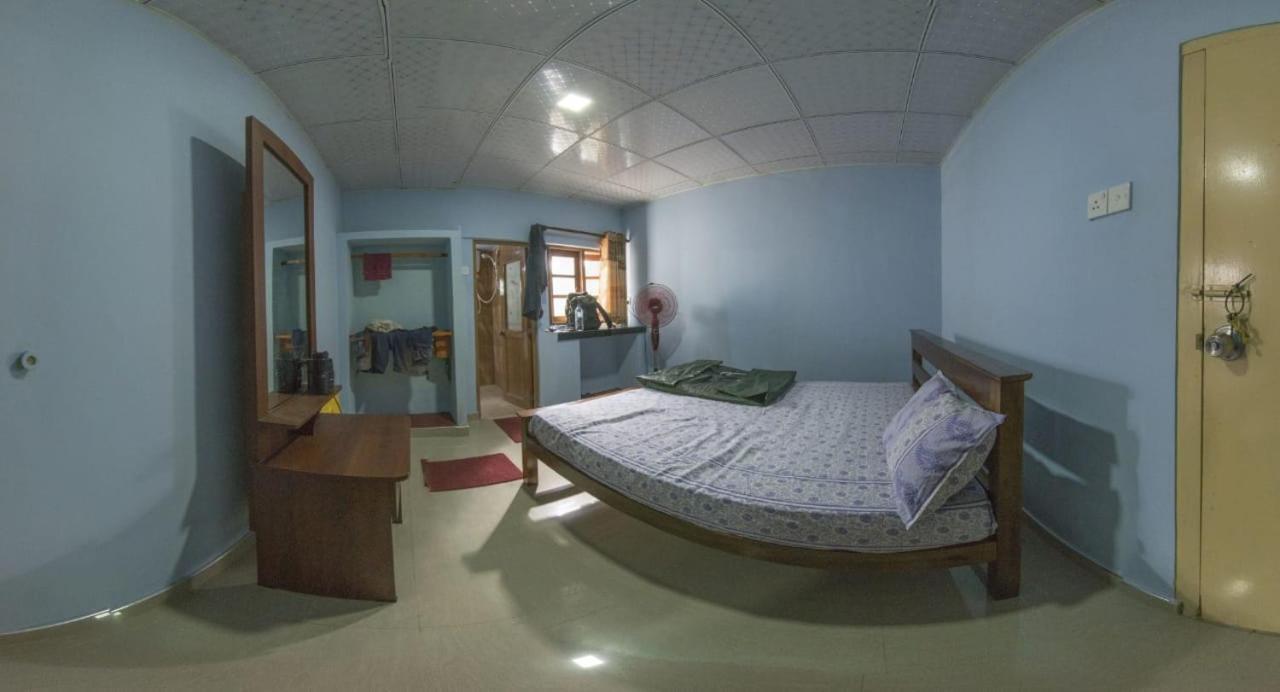 Apple Sara Home Stay Канді Екстер'єр фото
