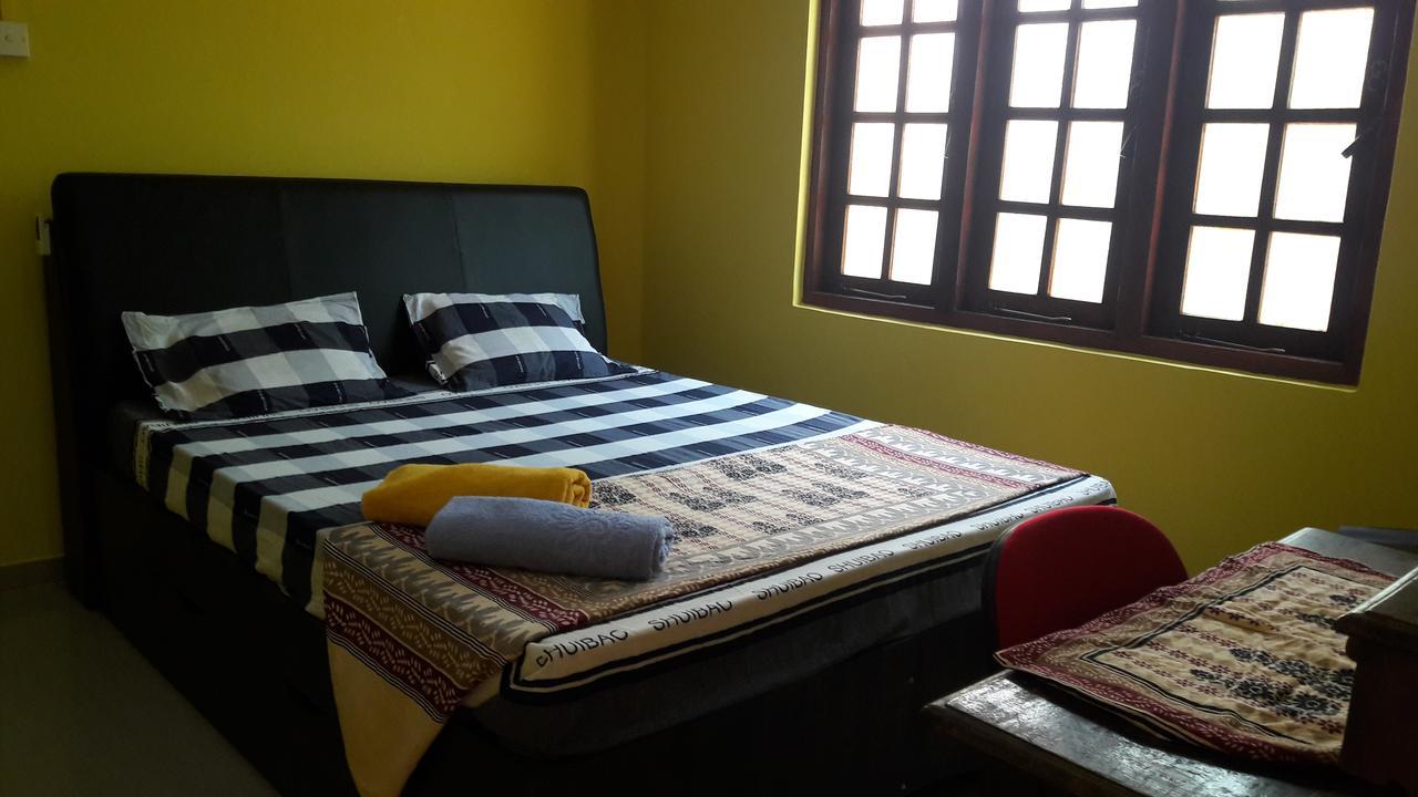 Apple Sara Home Stay Канді Екстер'єр фото