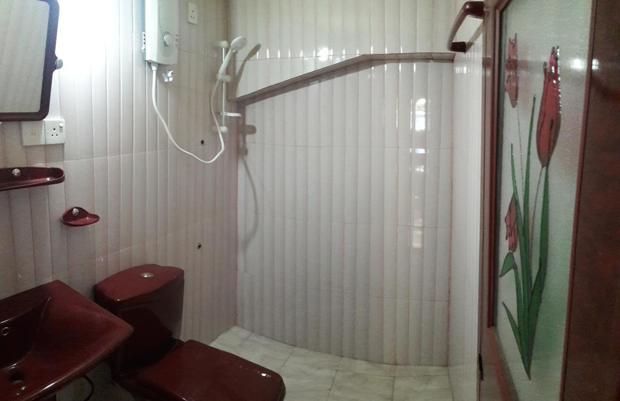 Apple Sara Home Stay Канді Екстер'єр фото