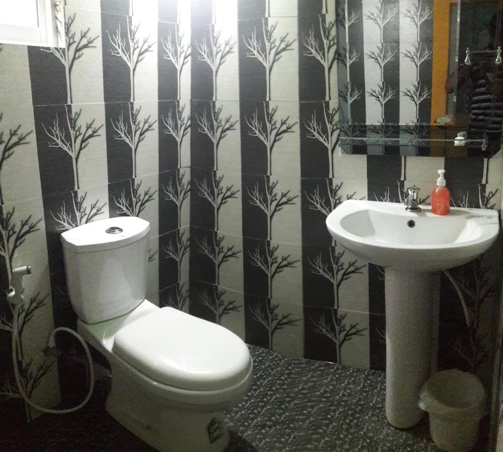 Apple Sara Home Stay Канді Екстер'єр фото